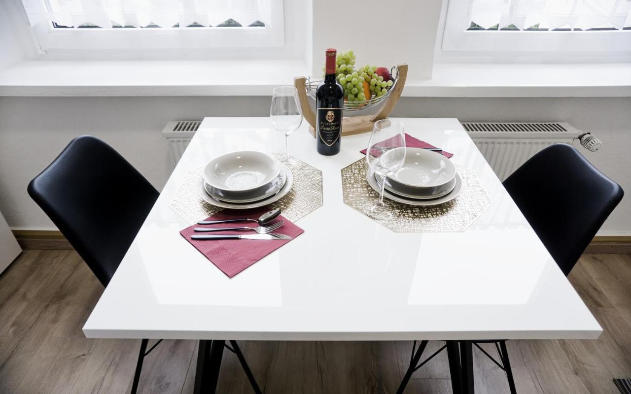 Die Ideale Wohnung โซลิงเงน ภายนอก รูปภาพ